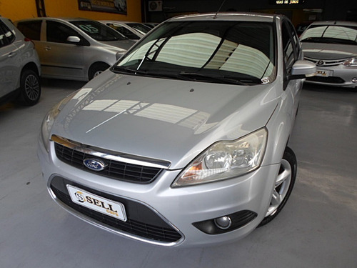 Imagem 2 de 13 de Ford - Focus Hatch 2.0 Manual 2011 Completo