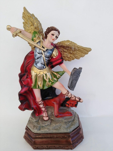 San Miguel Arcángel De 30 Cm Figura Resina Escultura 