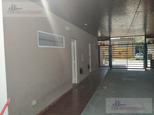 Imagen 2 de 9 de Dúplex En Venta C/cochera Y Parrilla - Los Hornos