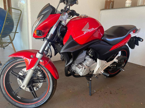 Imagem 1 de 8 de Honda Cb300