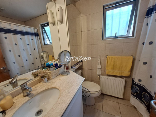 Casa Venta De 4 Dorm., Condominio, Wenlock School Las Condes