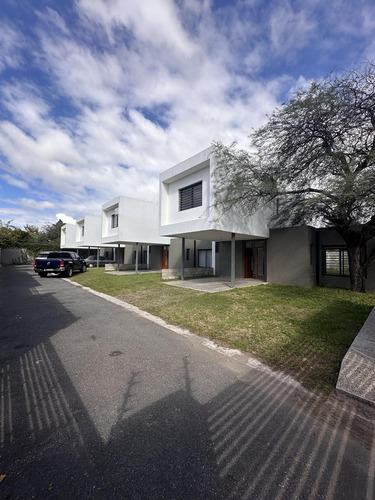 Duplex En Venta A Estrenar Arguello