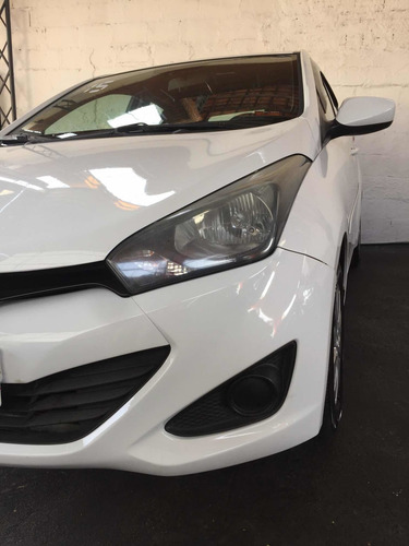 Imagem 7 de 14 de Hyundai Hb20 2015 1.0 Comfort Plus Flex 5p