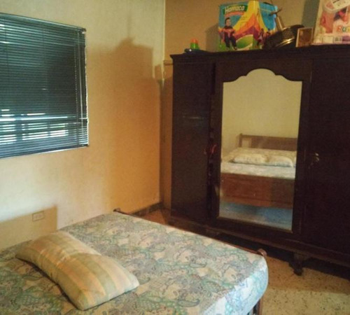 Casa Quinta 4 Amb. Sobre 2 Lotes De 5000m2 Cada Uno