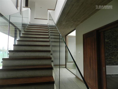 Imagen 8 de 24 de Casa En Venta De 5 Dormitorios En Colina