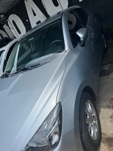 Mazda 2 1.5 Touring Sedan