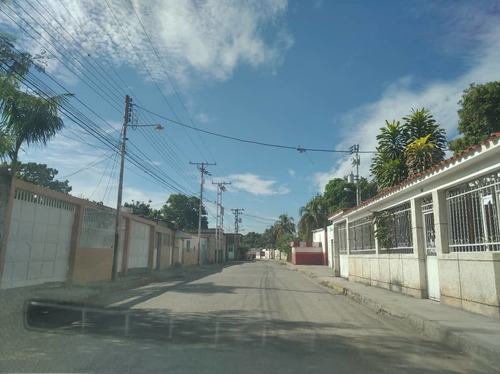 Imagen 11 de 11 de Terreno En Santa Rita 04166467687 Am