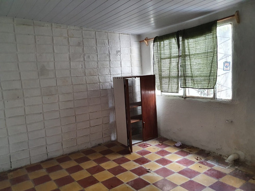 Imagen 5 de 10 de Inmobiliaria Rias Altas Vende Casa A 2 Cuadras De Av. Garzón