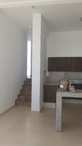Imagen 4 de 12 de Se Renta, Lomas De Juriquilla, 3 Niveles, Roof Garden, 3 Recámaras Con Baño