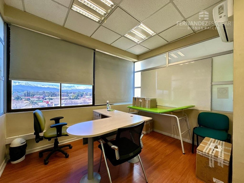 San Felipe - Arriendo Oficina De 139m2 - Edificio Médico Por