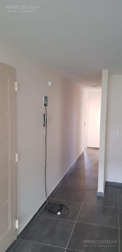 Imagen 6 de 17 de Departamento De Dos Dormitorios En Venta En Rosario