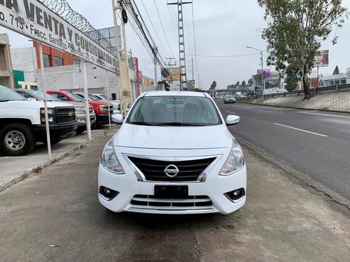 Imagen 2 de 15 de Nissan Versa 2015 1.6 Exclusive Navi At