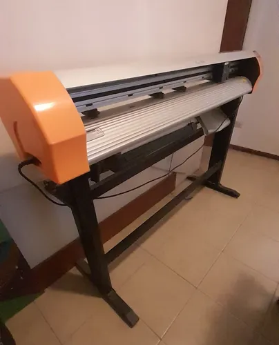 Plotter De Corte 120cm Moritzu 1300a Con Lector Optico (Usado)