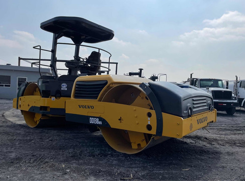 Imagen 7 de 13 de Compactador Doble Volvo Dd138