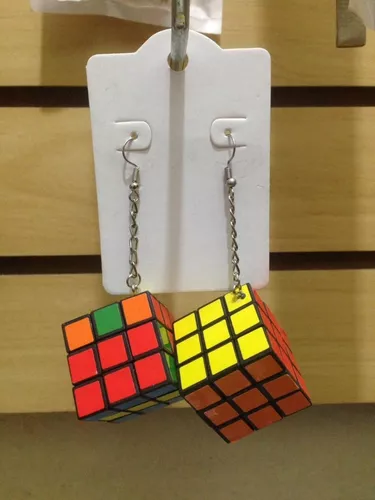 Brinco cubo mágico funcional 3x3cm