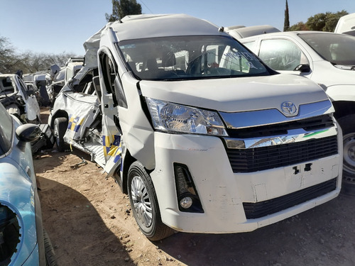 Imagen 2 de 11 de Desarmo Toyota Hiace V6 Año 2020 Pasajera Por Partes