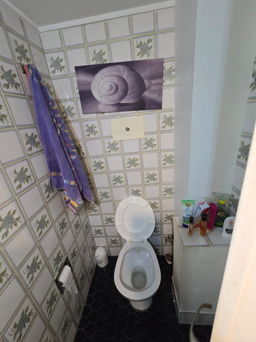 Casa Tipo Chalet De 6 Ambientes Con Jardin, Pileta Y Cochera En Venta. Olivos