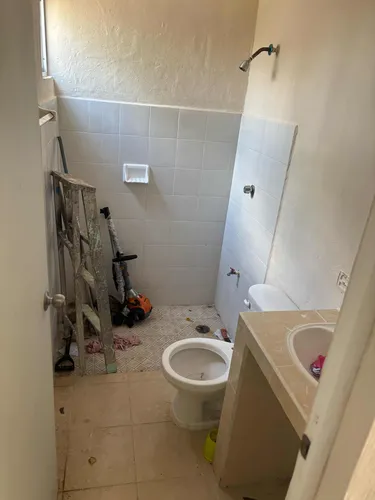 Casa De Dos Recámaras Y Un Baño, Amplio Terreno