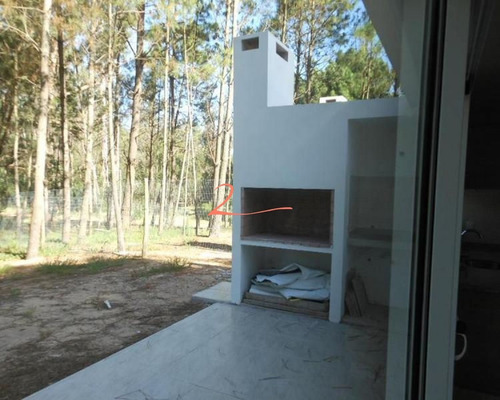 Casa Minimalista En Pinares. Excelente Oportunidad!- Ref: 5485