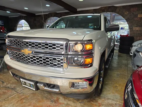 Chevrolet Cheyenne 5.3 2500 Crew Cab LTZ 4x4 At