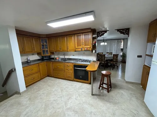 Vendo Amplia Casa En Laureles Lorena