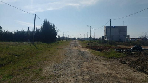 Venta De Lote En Melchor Romero, La Plata.