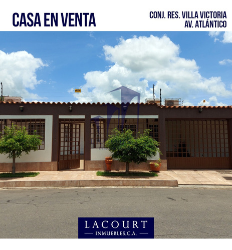 En Venta. Amplia Casa De Un Nivel Totalmente Amoblada - Ubicada En Esquina - Urb. Villa Victoria - Av. Atlántico #vd