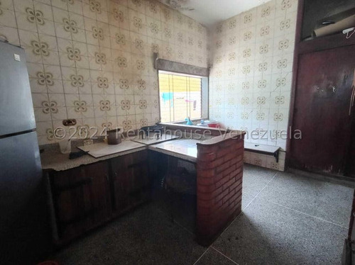 Casa Comercial En Venta Ubicada En Flor Amarillo Valencia Carabobo Cod 25-788 Eloisa Mejia