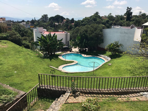 Terreno Urbano En Lomas De Zompantle, Cuernavaca, Morelos - Tbr-641-tu