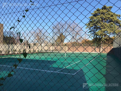 Imagen 13 de 21 de Departamento / Pasionaria Martínez