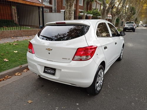 Imagen 6 de 15 de Chevrolet Onix Nafta 1.4 Lt Año 2015