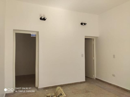 Venta De Excelente Complejo Locales Comercial En Serodino.