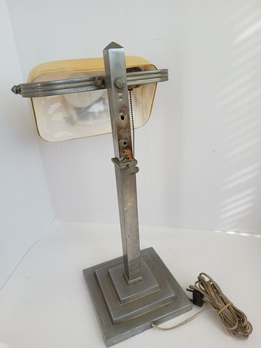 Antigua Lámpara De Mesa Escritorio Banquero 48cm Plateado Metálico Beige (Usado)