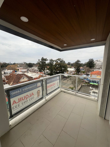 Venta Departamento 1 Dormitorio En Centro De Atlántida