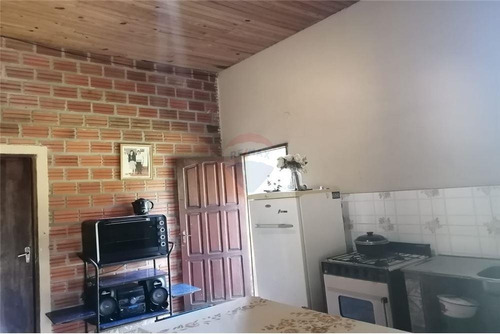 Vendo Casa Cerca De La Uni: 2 Habitaciones Y Un Baño.