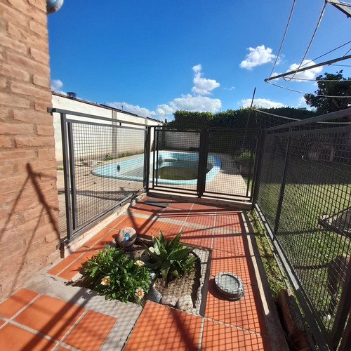 Se Vende Casa En Pergamino Con Pileta