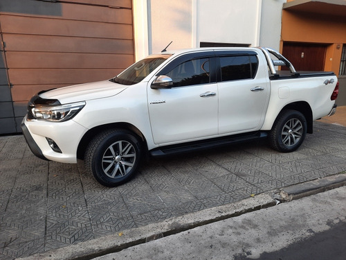 Imagen 9 de 20 de Toyota Hilux 2019 2.8 Cd Srx 177cv 4x4