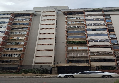 Mg Asein2054 Vende Amplio Penhouse En La Urbanización Trigal Centro Valencia