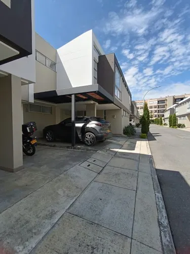 Casa En Venta En Rionegro - Llanogrande Cod 67830