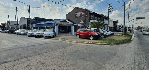 Imagen 6 de 10 de Vendo Hermosa Esquina Bendecida Av Crovara 3693 La Tablada Entran 21 Autos Con Más De 25 Años De Fondo De Comercio.... Planos Para 5 Locales A Futuro