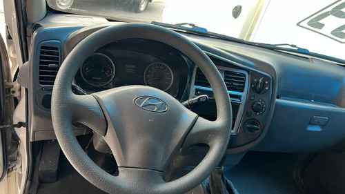 Imagem 6 de 13 de Hyundai Hr 2.5 Ano 2008 / 2009 Carroceria De Ferro