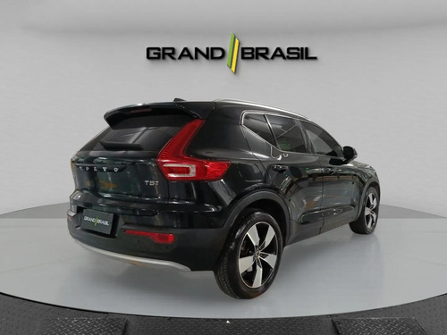 Volvo XC40 Volvo XC40 2.0 T5 Momentum AWD