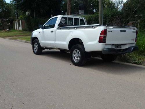 Toyota Hilux 2.5 Cs Dx Pack 120cv 4x2 - D3 2015