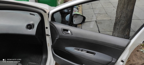 Peugeot 308 1.6 Active 2014