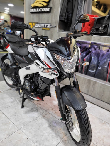 Imagen 5 de 20 de Bajaj Rouser 200 Ns Dunlop 0km