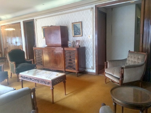 Imagen 3 de 30 de Departamento De 6 Ambientes Con Espacio Guardacoche Y Baulera En Venta En Caballito