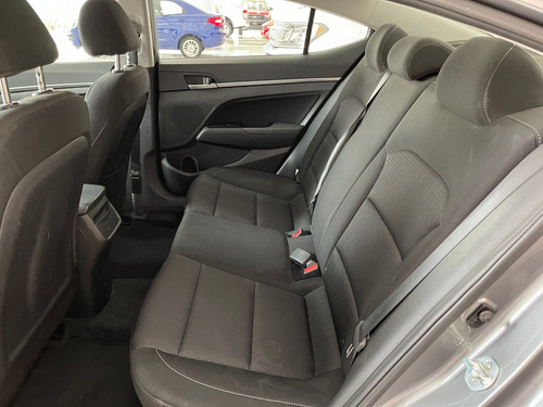 Imagen 4 de 15 de Hyundai Elantra 2018 2.0 Gls Premium At