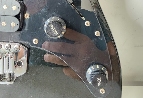Imagen 6 de 6 de Guitarra Electrica Ibanez Gio Negro Usada + Funda