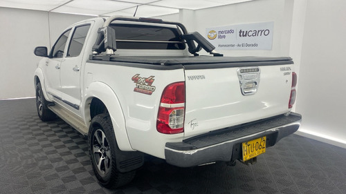 Imagen 6 de 25 de Toyota Hilux 3.0 Srv