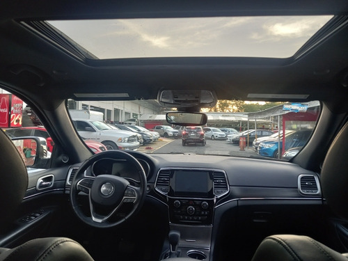 Imagen 10 de 14 de Jeep Grand Cherokee 2020 3.6 Limited Lujo 4x2 Mt